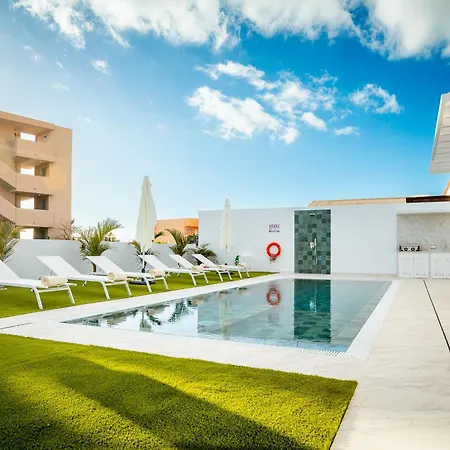 Michelle Private Oasis Heated Pool And Wifi Villa *