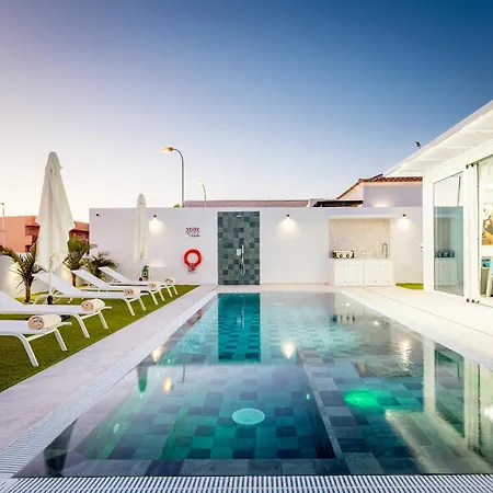 Villa Michelle Private Oasis Heated Pool And Wifi