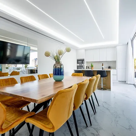 Michelle Private Oasis Heated Pool And Wifi Villa