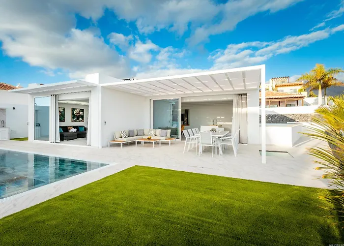 Villa Michelle Private Oasis Heated Pool And Wifi Playa Paraiso (Tenerife)