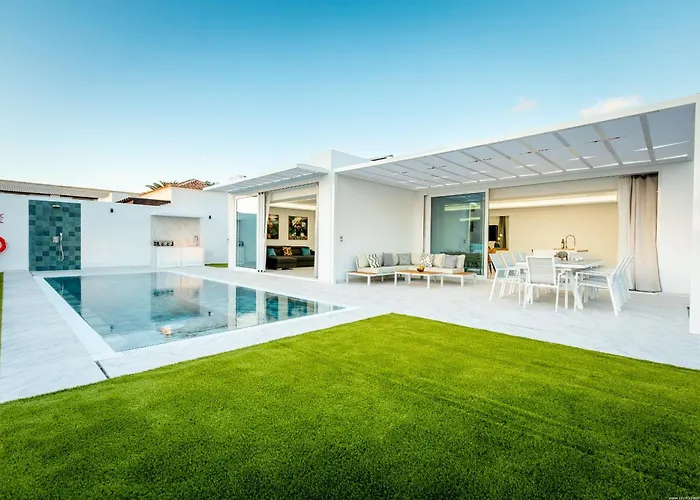 Michelle Private Oasis Heated Pool And Wifi Villa Playa Paraiso (Tenerife)