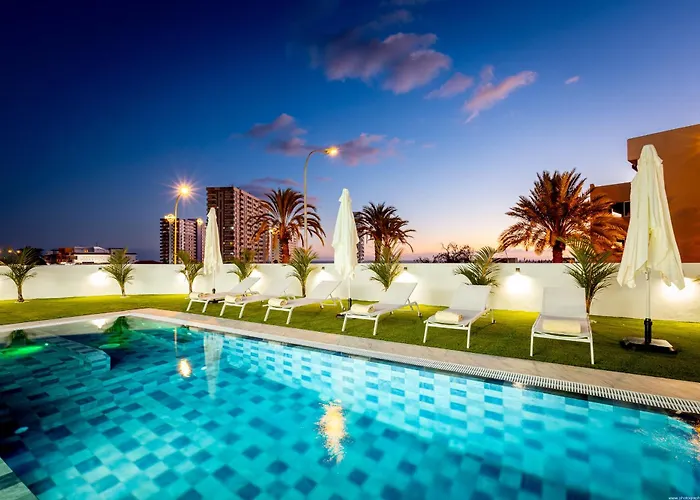 Michelle Private Oasis Heated Pool And Wifi * Playa Paraiso (Tenerife)