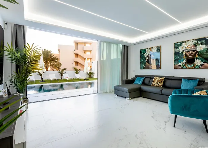 Michelle Private Oasis Heated Pool And Wifi Villa *